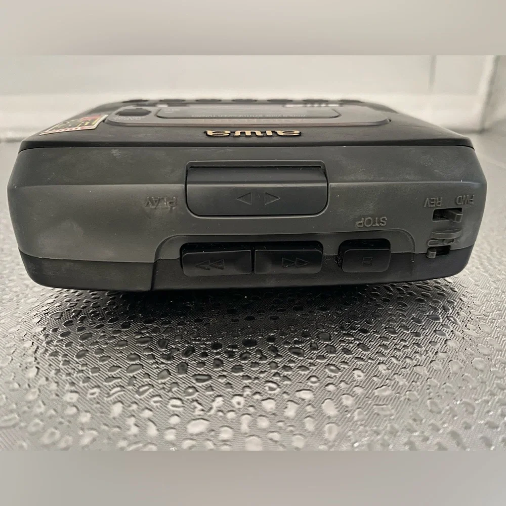 “Aiwa” Vintage TX-456 Walkman Type AM-FM Cassette Player